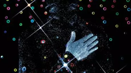 ELLE MEMORII: MICHAEL JACKSON, DINCOLO DE NEGATIV