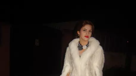 Eleganta, in alb si negru