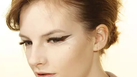 Tendinte machiaj: gene false