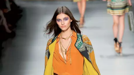 Pantaloni de inspiratie masculina