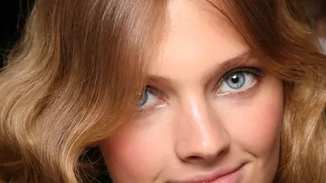 Tendinte coafura primavara vara: carare evidentiata