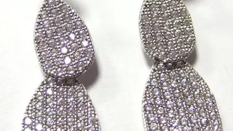 Cadou de la Craciun de la Oxette: un pandantiv cu noroc