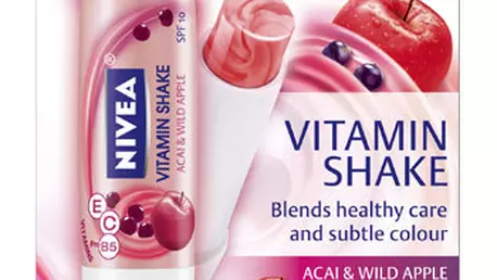 Noul Vitamin Shake Acai & Wild Apple de la NIVEA Lip Care