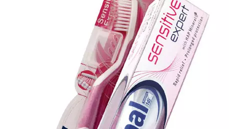 Noua pasta de dinti Signal Sensitive Expert