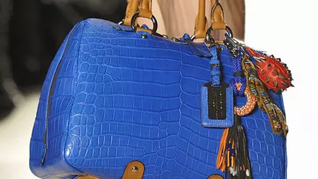 Tendinte moda primavara vara: Genti colorate