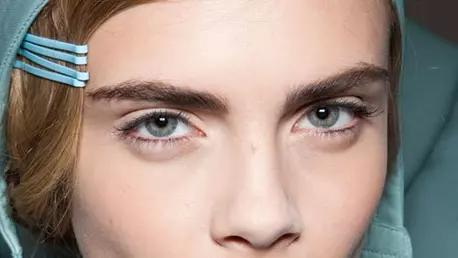 Tendinte machiaj toamna iarna: rujuri mate