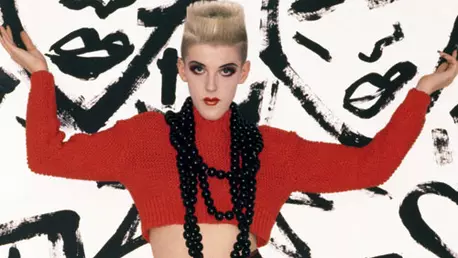 Club to catwalk - incursiune in moda anilor ‘80