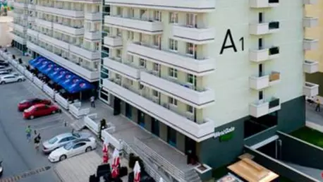 Primul campus privat, dupa patru ani de functionare:  80% dintre studenti isi prelungesc sederea in fiecare an