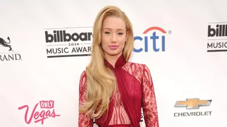 Razboi declarativ intre Iggy Azalea si Snoop Dogg!