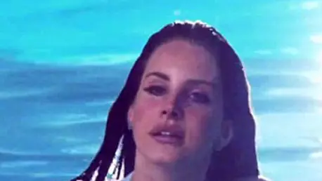 Lana del Rey reuseste sa isi socheze din nou fanii!