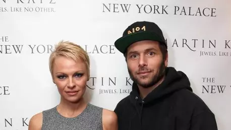 Pamela Anderson divorteaza… din nou