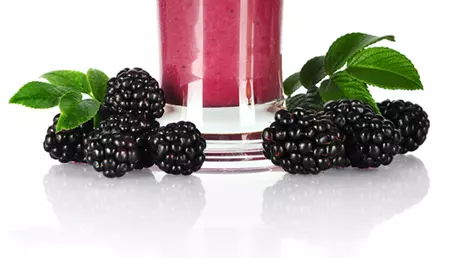 Scapa de riduri, acnee, cearcane! 10 sucuri naturale, pentru un ten frumos si sanatos!