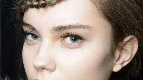 Sfaturi de machiaj: 5 metode pentru minimizarea porilor