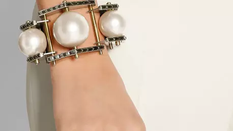 Top 10 cele mai glam piese ale acestui sezon