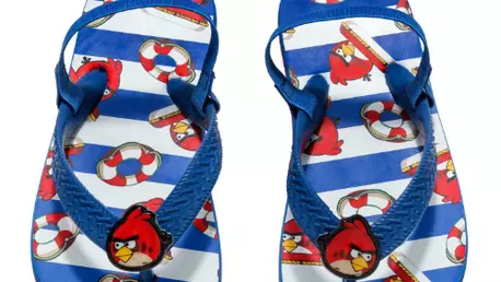 10 piese de plaja esentiale pentru micutul tau!