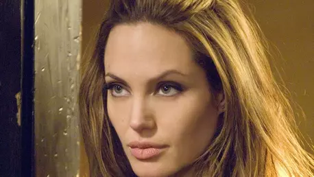 10 roluri memorabile ale Angelinei Jolie