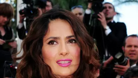 10 sfaturi de frumusete pentru fetele cu par cret