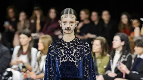 Glamour in stilul anilor '70 - cele mai cool si accesibile piese vestimentare si accesorii ale saptamanii