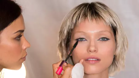Cum sa aplici mascara ca un make-up artist