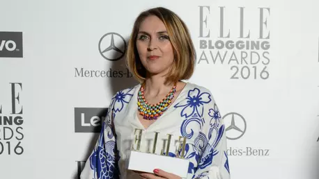 4 intrebari cu... Adela Parvu (VIDEO)