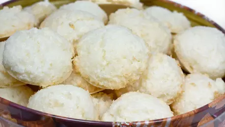 Macarons cu nuca de cocos