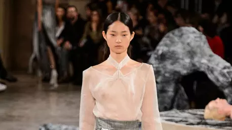 Iris van Herpen colectia primavara vara 2016