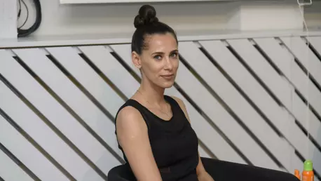 5 intrebari cu... Alice Bursuc (VIDEO)