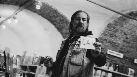 Dan Perjovschi și proiectul „Arta la fereastră SIMEZA”