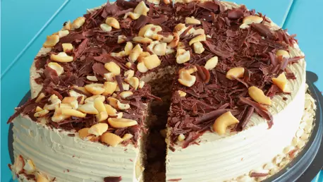 Tarta de inghetata cu caramel si migdale