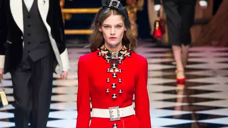 Tendinte moda: nuante pasionale de rosu