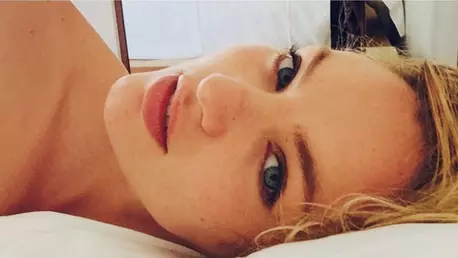 #nomakeup: Selfie-urile fara machiaj ale celebritatilor (VIDEO)