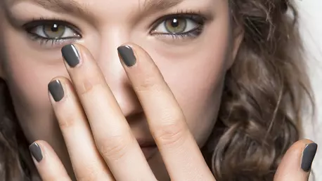 Ghidul cadourilor de Craciun: seturi irezistibile pentru o manichiura perfecta