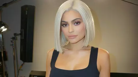 Kylie Jenner vorbeste despre injectarea buzelor la 17 ani