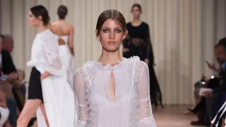 Alberta Ferretti colectia primavara-vara 2017