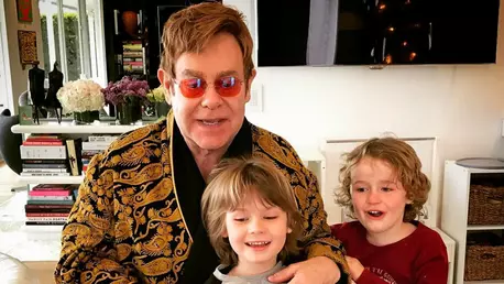 Elton John a sarbatorit implinirea a 70 de ani
