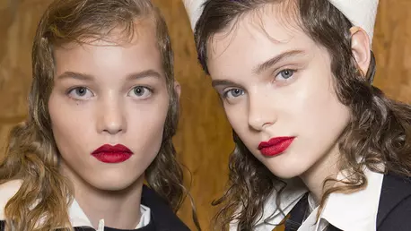 TEST: Ce culoare de ruj ti se potriveste primavara aceasta?
