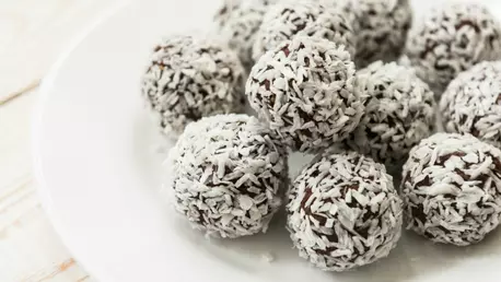 Batoane cu cocos si zmeura, fara coacere