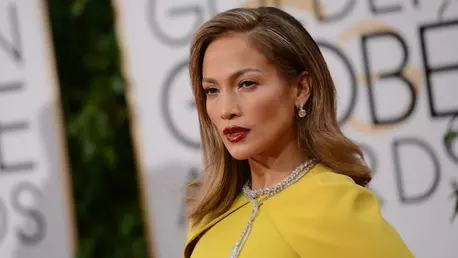 Cum reuseste Jennifer Lopez sa arate cu 20 de ani mai tanara