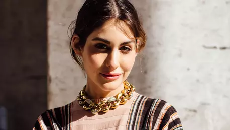 Cum să îți păstrezi pielea perfectă întreaga zi, dacă ai un ten gras