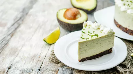 Cheesecake cu avocado si lime, fara coacere