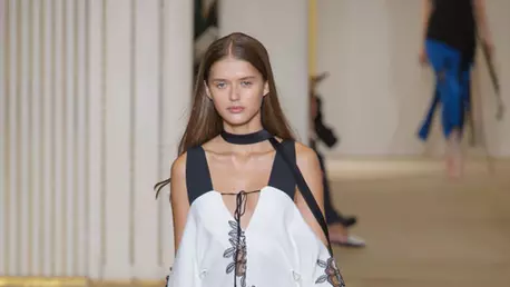 Roland Mouret colectia primavara - vara 2017