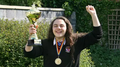 O romanca in varsta de 17 ani a devenit campioana mondiala la sah