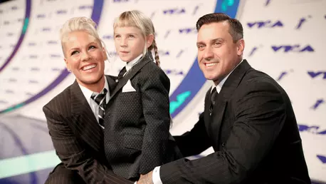 Pink ii vorbeste fiicei ei despre frumusete si ne inspira pe toate