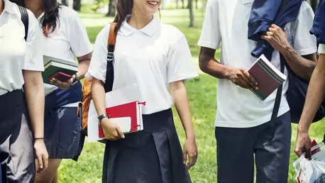 Cum este scoala in Marea Britanie? Povestile a doi parinti romani care si-au incercat norocul in afara!