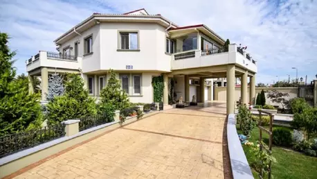 Cât costă o vilă exclusivistă la doi pași de Mamaia. Ai fi dispus să plătești atât pentru a o cumpăra?