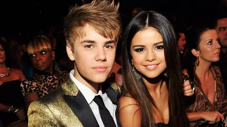 Selena Gomez si Justin Bieber au fost vazuti sarutandu-se