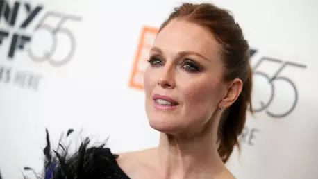 Julianne Moore declara ca a fost hartuita de regizorul James Toback