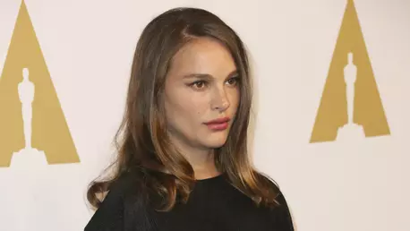 Natalie Portman vorbeste despre hartuirea sexuala: "Am 100 de povesti."
