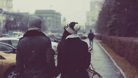 5 lucruri care nu trebuie să lipsească din geanta unei femei în timpul iernii