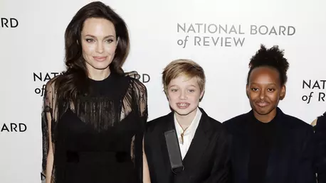 Angelina Jolie, alături de fiicele sale pe covorul roșu la NBR Awards. Shiloh a fost în centrul atenției